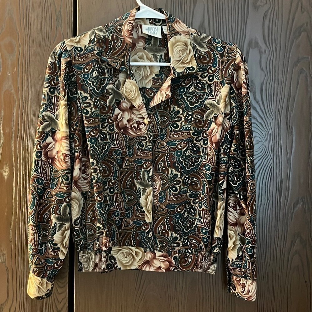 Allison Daley petite blouse with multi- colored design. Size Small.